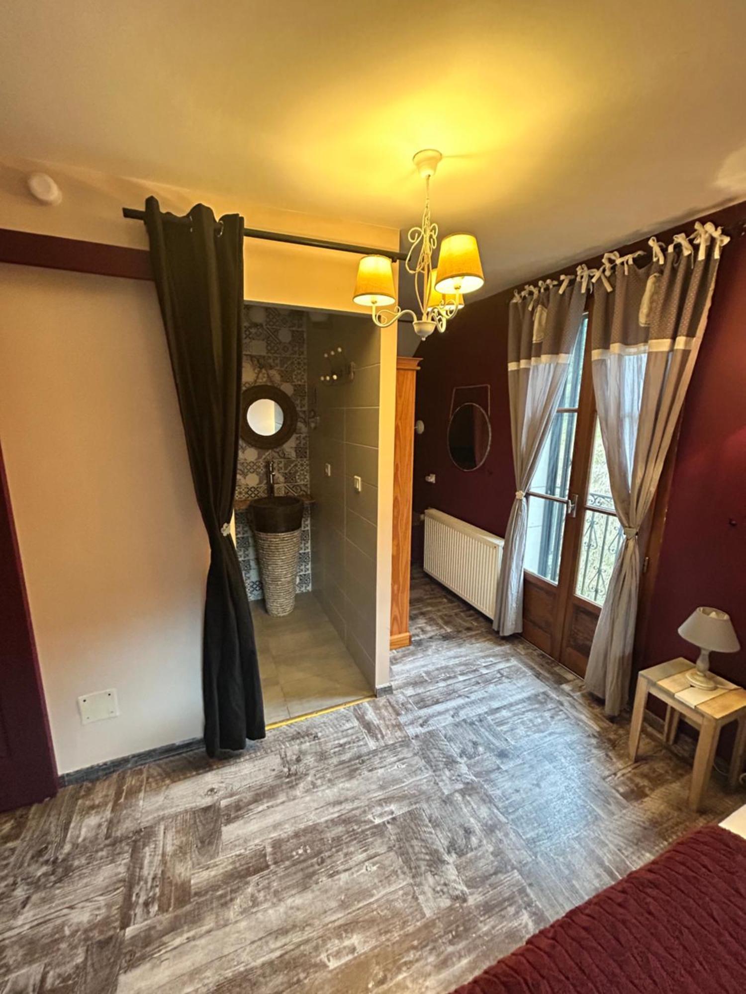Bed and Breakfast Le D'Tour Gourmand Toulouse-le-Chateau Экстерьер фото