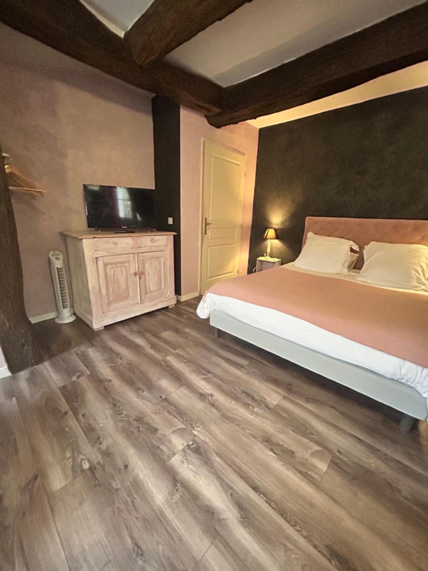 Bed and Breakfast Le D'Tour Gourmand Toulouse-le-Chateau Экстерьер фото